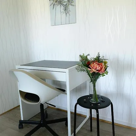 Elza - Modern Flat In Naerpes Centre - 24h Check In Narpio